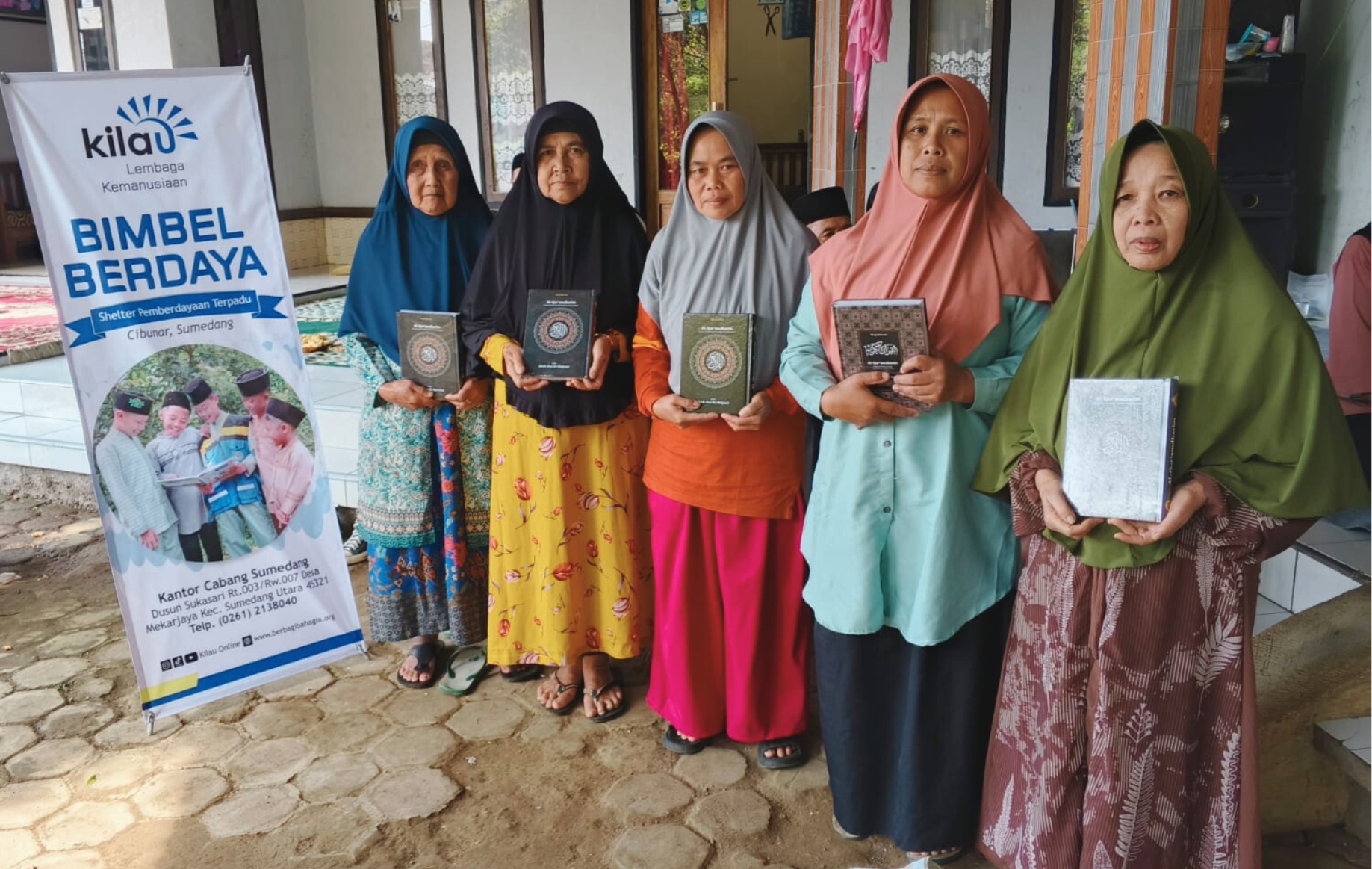 Penyerahan Al-Qur’an untuk Mendukung Kegiatan Belajar dan Ibadah